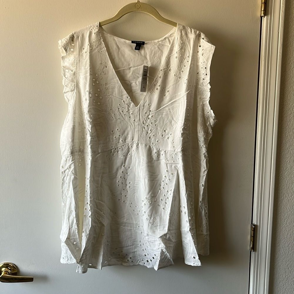 Torrid Eyelet Ruffle Sleeve Babydoll Top Size 2X NWT Cloud Dancer